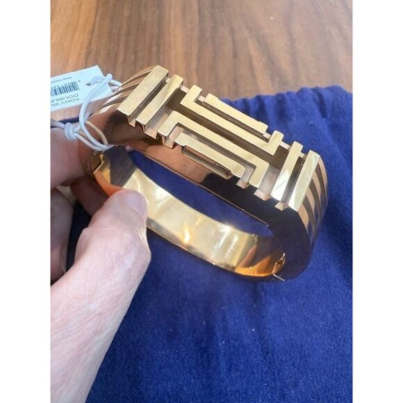 Tory Burch Fitbit Flex Bracelet Bangle – Gold Tone Metal – Geometric Design NEW - Picture 11 of 11